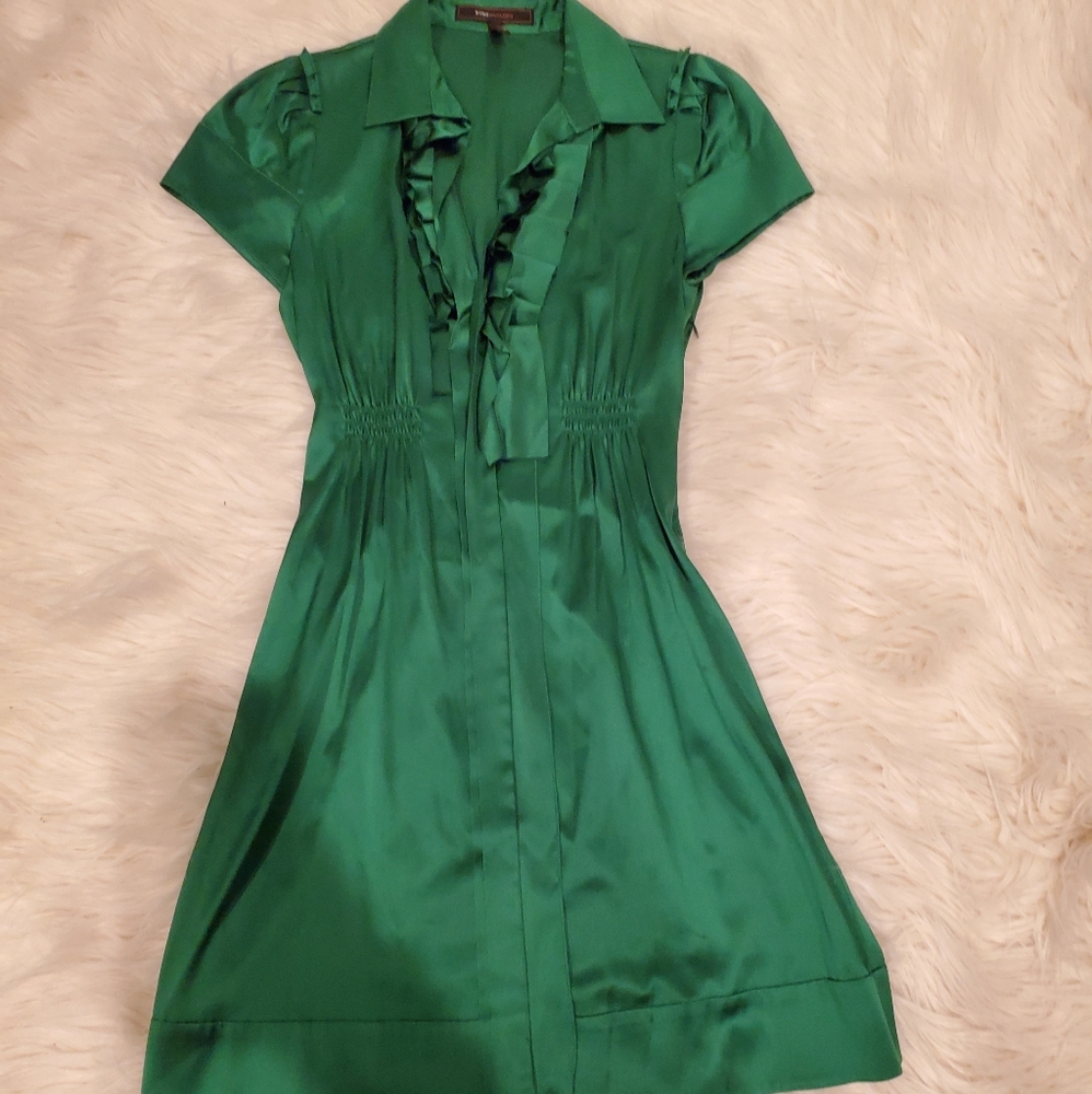 BCBG silk emerald green short sleeves dress